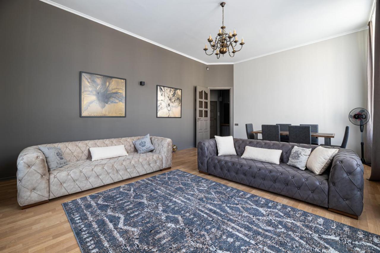 3 Room Apartments On Galytska Lviv Eksteriør bilde